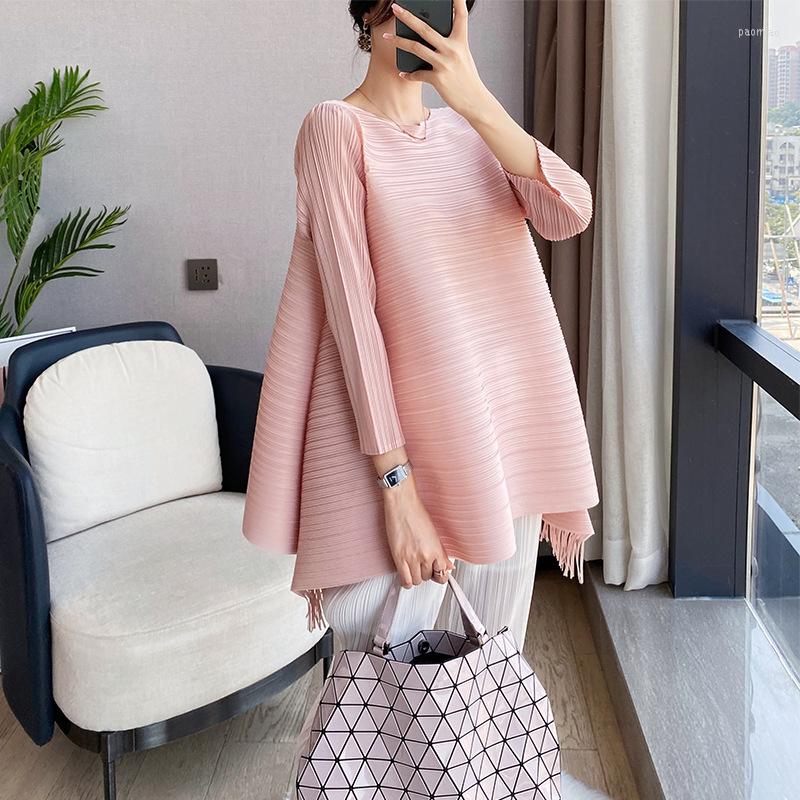 Women's T Shirts Miyake Pleated T-Shirt Tassel Designer Round Collar Seven Sleeve Loose Casual Style Tops 2022 Autumn Fashion, Black
Women's T Shirts Miyake Pleated T-Shirt Tassel Designer Round Collar Seven Sleeve Loose Casual Style Tops 2022 Autumn Fashion, Black