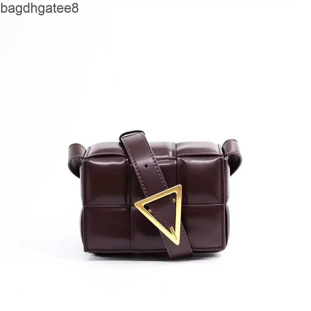 Cabbage Venetas Mini Bag Designer Shoulder Bags Bottegas Woven 2023 Cassettes Basket Handbag Lady Messenger Crossbody Purse Lerc, Kiwi fruit color
Cabbage Venetas Mini Bag Designer Shoulder Bags Bottegas Woven 2023 Cassettes Basket Handbag Lady Messenger Crossbody Purse Lerc, Kiwi fruit color