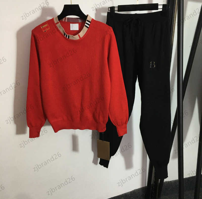 Brand Two Piece Pants Womens Shoulder Letter Jacquard Patchwork Striped Neckline Pull-over Knitwear High Waist Pockets Classic Strap Trousers Women Apparel 1970
Brand Two Piece Pants Womens Shoulder Letter Jacquard Patchwork Striped Neckline Pull-over Knitwear High Waist Pockets Classic Strap Trousers Women Apparel 1970