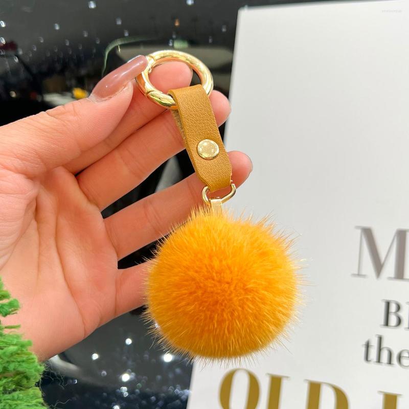Keychains Luxury Fluffy Ball Small Pompom Keychain Keyring For Car Keys Cute Handbag Pendant Bag Charm Accessories Gift Elegant
Keychains Luxury Fluffy Ball Small Pompom Keychain Keyring For Car Keys Cute Handbag Pendant Bag Charm Accessories Gift Elegant
