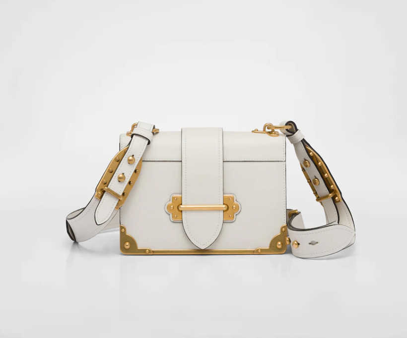 5A FW 2022 Luxury Designer Women shoulder bags chain crossbody fashion handbags female purse bag triangle pattern Newest Cahier Series
5A FW 2022 Luxury Designer Women shoulder bags chain crossbody fashion handbags female purse bag triangle pattern Newest Cahier Series