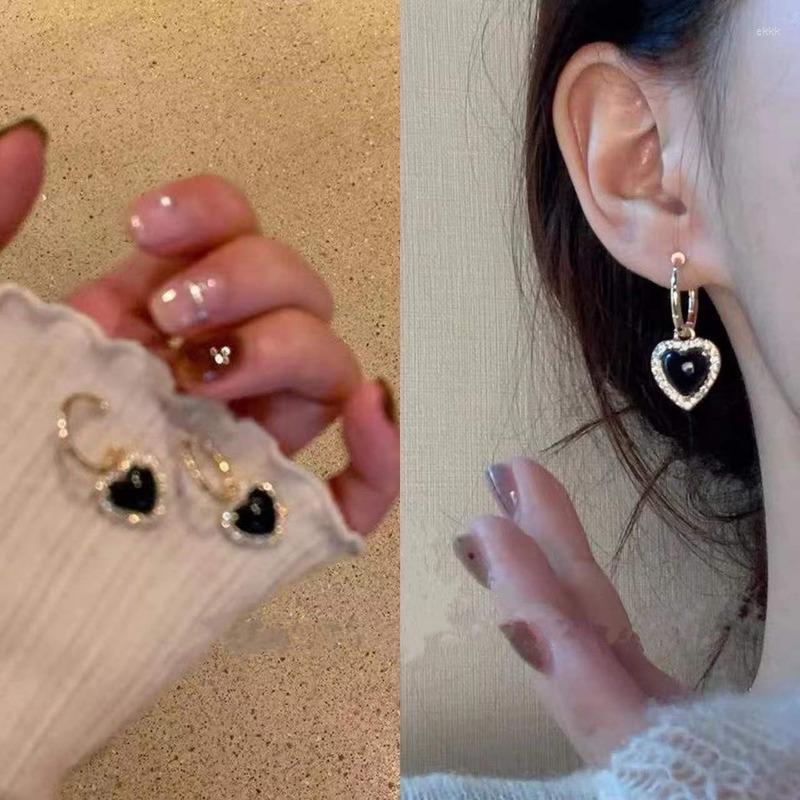 Dangle Earrings Fashion Women Black Heart Hanging Simple Crystal Diamond Pendant Birthday Party Jewelry Gift Accessories
Dangle Earrings Fashion Women Black Heart Hanging Simple Crystal Diamond Pendant Birthday Party Jewelry Gift Accessories
