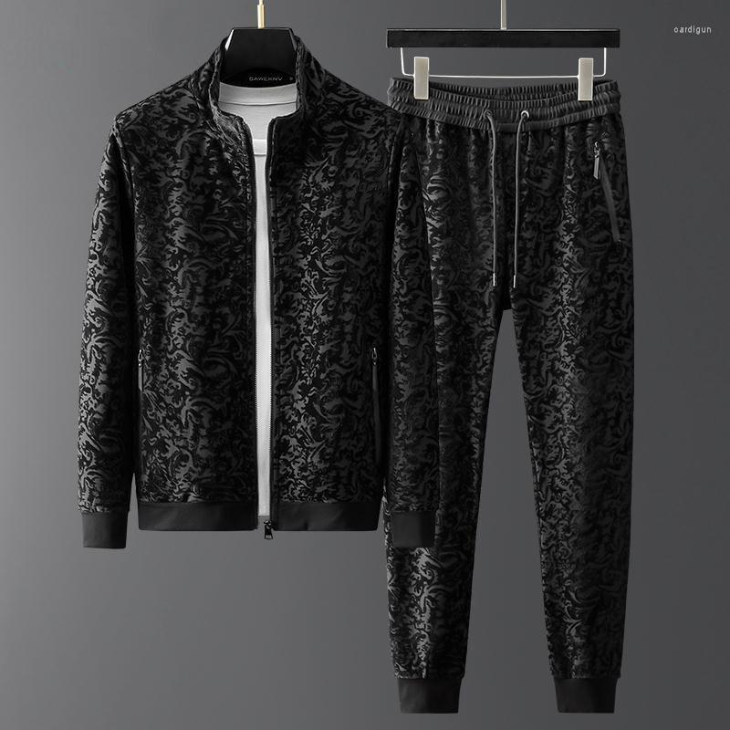 Men's Tracksuits Luxurious Jacquard Flocking Jacket Suit Men's Autumn Winter Style Cool Casual Sports Coat Two-piece, Black
Men's Tracksuits Luxurious Jacquard Flocking Jacket Suit Men's Autumn Winter Style Cool Casual Sports Coat Two-piece, Black