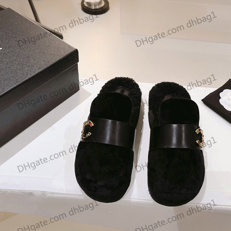 Womens Lamb Wool Slipper Velvet Flat Heels Warmth And Comfort Booties Designer Classic Retro Black Slip-on Flip Fops France Luxurys White Non-slip Sole Casual Shoes
Womens Lamb Wool Slipper Velvet Flat Heels Warmth And Comfort Booties Designer Classic Retro Black Slip-on Flip Fops France Luxurys White Non-slip Sole Casual Shoes
