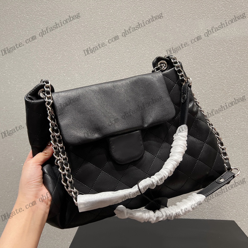 Women Calfskin Flap Crossbody Bags Designer Genuine Leather Classic Quilted Silver Metal Hardware Chain Large Capacity Pochette French Vintage Handbags 39x24CM, Box
Women Calfskin Flap Crossbody Bags Designer Genuine Leather Classic Quilted Silver Metal Hardware Chain Large Capacity Pochette French Vintage Handbags 39x24CM, Box