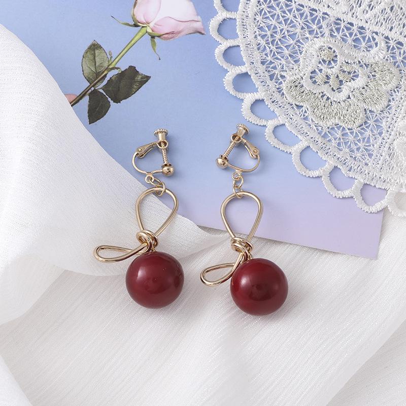 Backs Earrings Korean Design Simple Pearl Pendant Clip On No Hole Temperament Red Cherry Pierced Ears Jewelry
Backs Earrings Korean Design Simple Pearl Pendant Clip On No Hole Temperament Red Cherry Pierced Ears Jewelry
