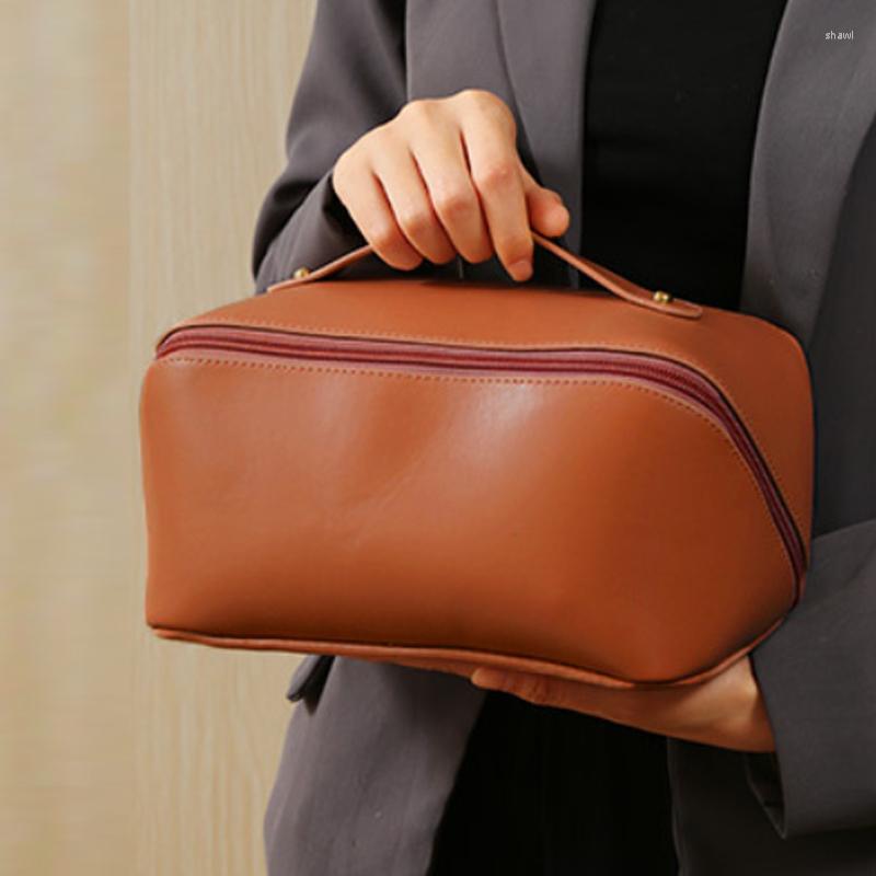 Evening Bags Simple Design Lady Bag 2022 Large Capacity Cosmetic Pu Storage Fashion Travel, Black
Evening Bags Simple Design Lady Bag 2022 Large Capacity Cosmetic Pu Storage Fashion Travel, Black