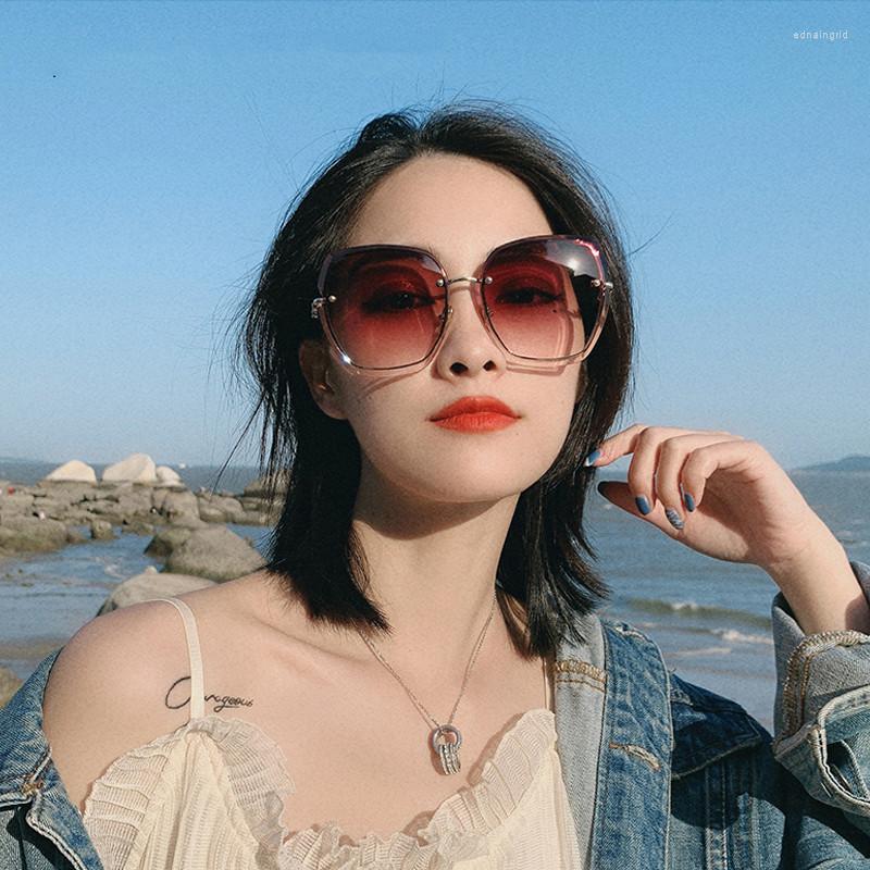 Sunglasses 2022 Ins Frameless Women Fashion Large Frame Trimming Thin Face Round Protection
Sunglasses 2022 Ins Frameless Women Fashion Large Frame Trimming Thin Face Round Protection