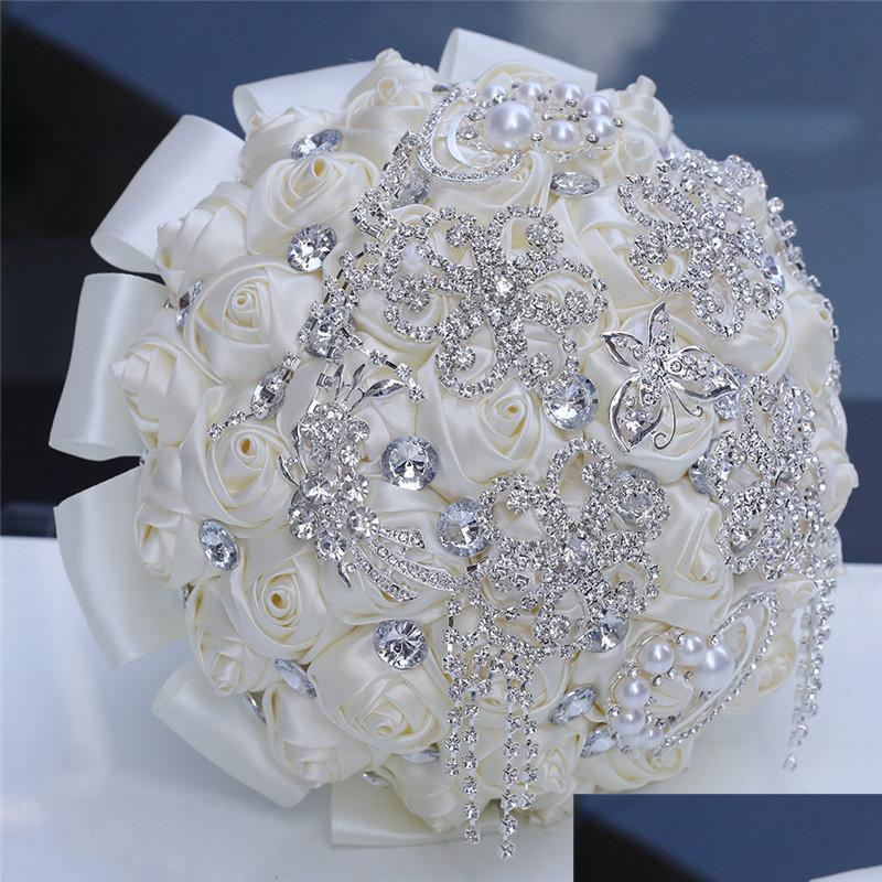 Wedding Flowers 18Cm Luxury Ivory Silk Rose Wedding Flowers Crystal Brooch Bridal Holding Tassel Fl Diamond Stitch Bouquets Drop Del Dhiyf
Wedding Flowers 18Cm Luxury Ivory Silk Rose Wedding Flowers Crystal Brooch Bridal Holding Tassel Fl Diamond Stitch Bouquets Drop Del Dhiyf