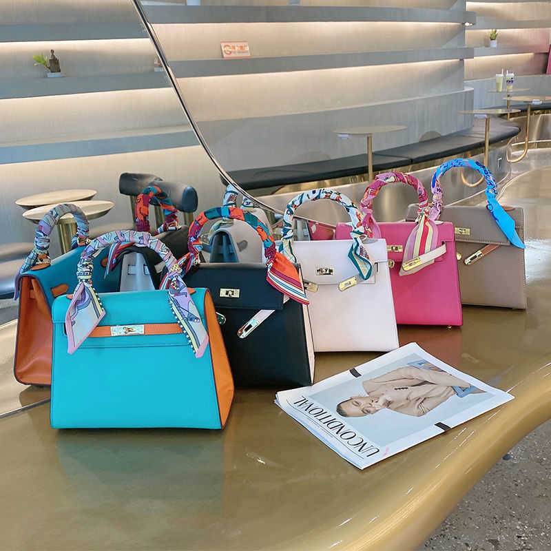 Designer Bags Herme Handbags Gushu brand women 2022 spring summer new color matching large capacity single shoulder diagonal leather hand, Not for sale do not shoot
Designer Bags Herme Handbags Gushu brand women 2022 spring summer new color matching large capacity single shoulder diagonal leather hand, Not for sale do not shoot