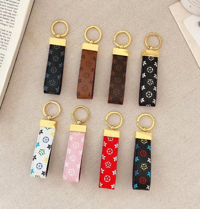 Simple Keychain Pendant Creative Small Jewelry Leather Key Ring Circle Metal
Simple Keychain Pendant Creative Small Jewelry Leather Key Ring Circle Metal