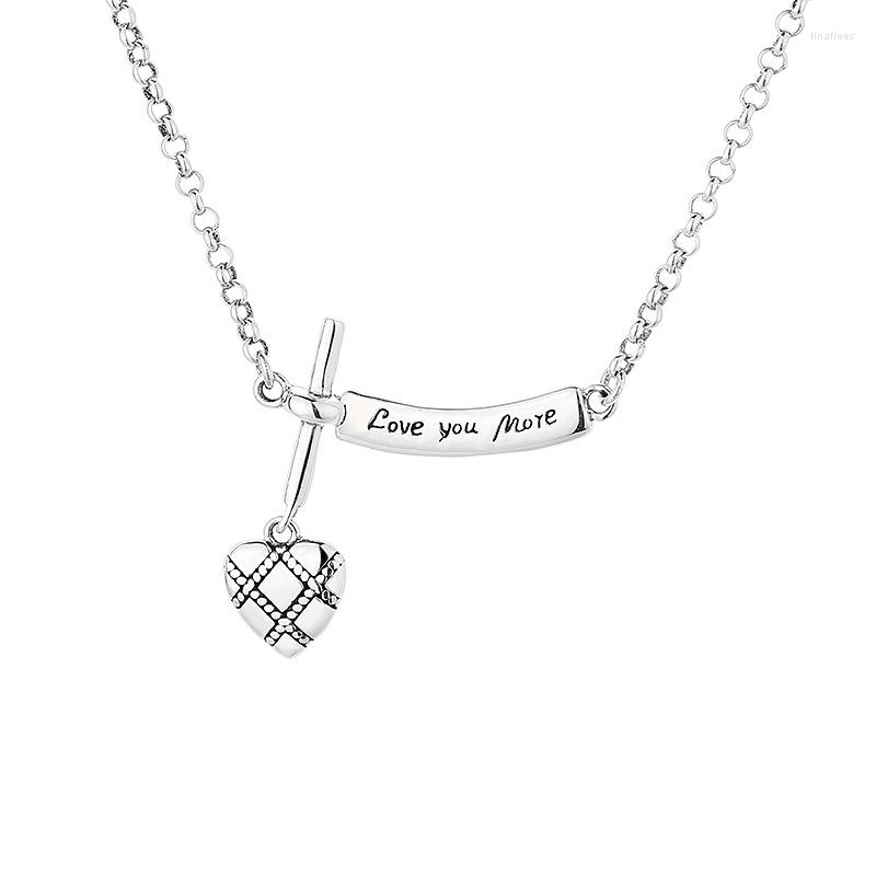 Chains S925 Sterling Silver Creative Diamond Pattern Love Tassel Pendant Splicing Long Brand English Necklace Female
Chains S925 Sterling Silver Creative Diamond Pattern Love Tassel Pendant Splicing Long Brand English Necklace Female