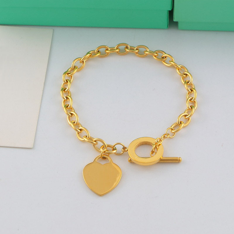 Designer Jewelry Heart Pendant Charm Bracelets Gold Love Necklace Women Rings Bracelet Bangles Luxury Pendants Titanium lovers chain
Designer Jewelry Heart Pendant Charm Bracelets Gold Love Necklace Women Rings Bracelet Bangles Luxury Pendants Titanium lovers chain