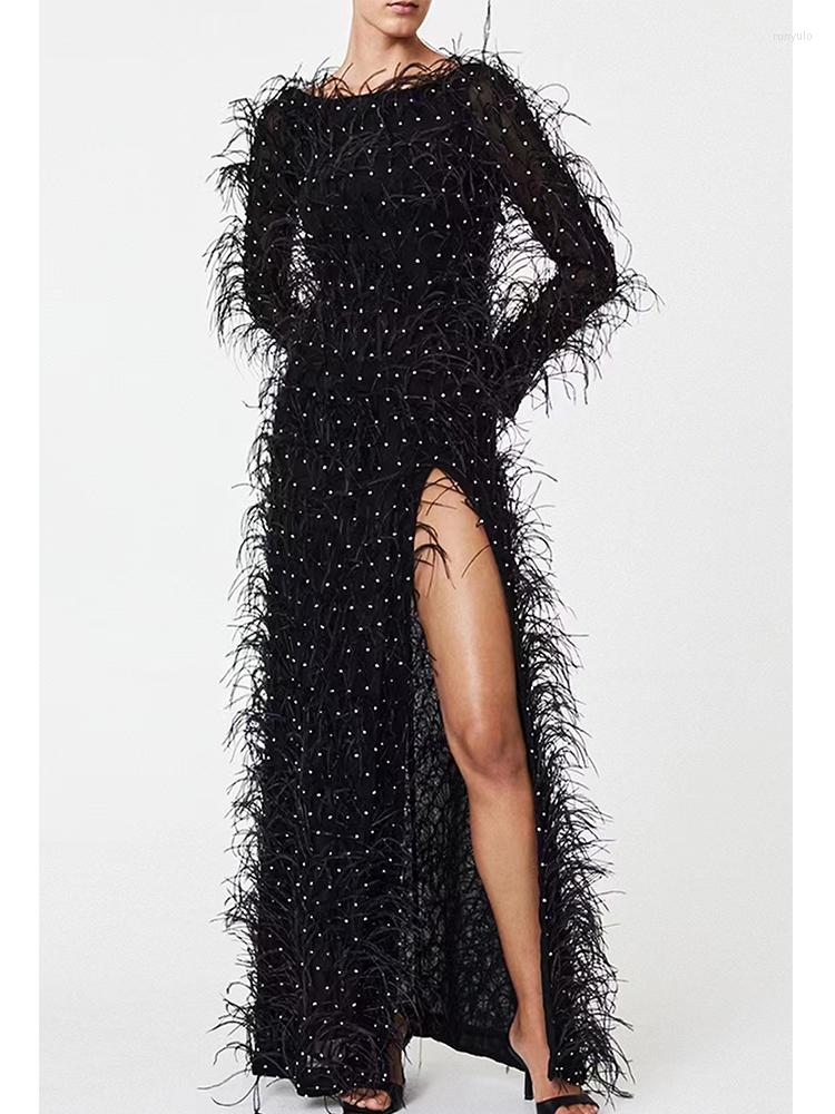 Casual Dresses Runway Fashion 2022 Autumn Winter Sexy Slit Long Dress Women Black Dot Feathers Mesh Elastic Waist Elegant Party
Casual Dresses Runway Fashion 2022 Autumn Winter Sexy Slit Long Dress Women Black Dot Feathers Mesh Elastic Waist Elegant Party