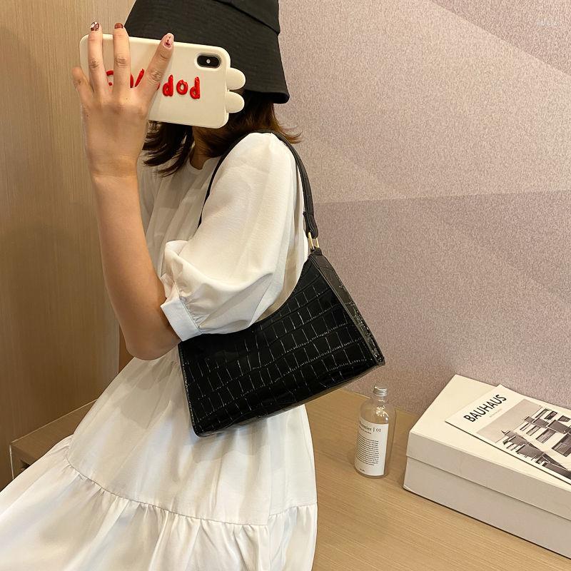 Evening Bags Fashion Shopping Bag Retro Casual Women's Handbag Shoulder Leather Solid Color Chain Women 
Evening Bags Fashion Shopping Bag Retro Casual Women's Handbag Shoulder Leather Solid Color Chain Women