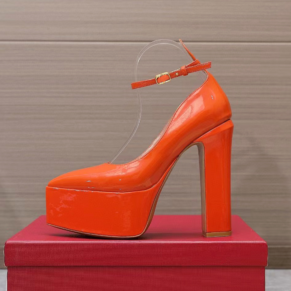 Double platform high heel shoes Women's thick Dress Shoes buckle sexy fashion patent leather luxury designer pointed 15.5cm wedding party shoes, Black
Double platform high heel shoes Women's thick Dress Shoes buckle sexy fashion patent leather luxury designer pointed 15.5cm wedding party shoes, Black
