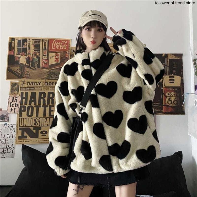 Women' Fur Autumn Winter Heart Print Zipper Y2k Lamb Wool Coat Women' Korean Thickened Loose Faux Jacket Women Students Clothes
Women' Fur Autumn Winter Heart Print Zipper Y2k Lamb Wool Coat Women' Korean Thickened Loose Faux Jacket Women Students Clothes