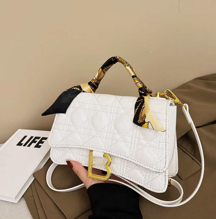 New Women's Shoulder Bag Leather Square Handbag European and American Retro Textured Rhombus Hourglass Bags, As pic
New Women's Shoulder Bag Leather Square Handbag European and American Retro Textured Rhombus Hourglass Bags, As pic