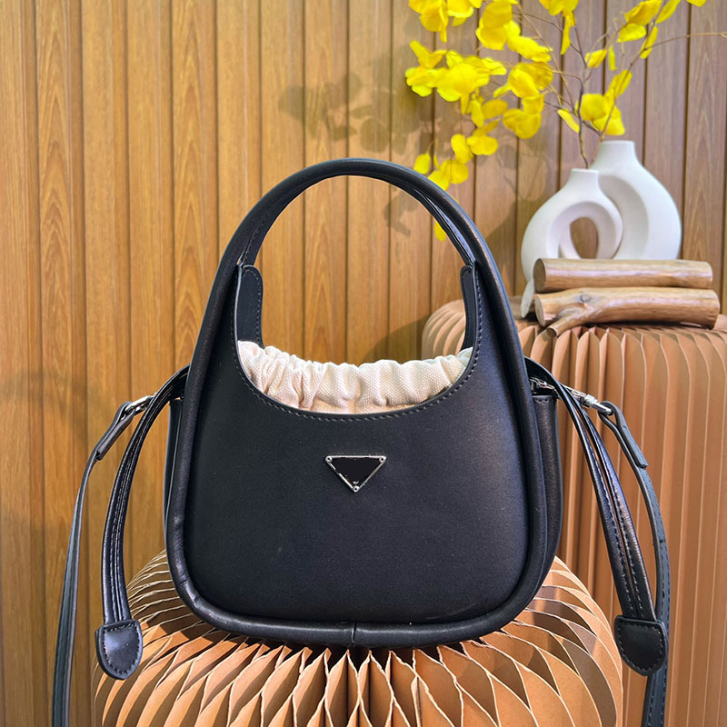 String Tote Bag Women Handbags Designer Lunch Box Crossbody Shoulder Bags Small Coin Purse Genuine Leather Fashion Triangle Sequins Silver Hardwar Removable Strap
String Tote Bag Women Handbags Designer Lunch Box Crossbody Shoulder Bags Small Coin Purse Genuine Leather Fashion Triangle Sequins Silver Hardwar Removable Strap