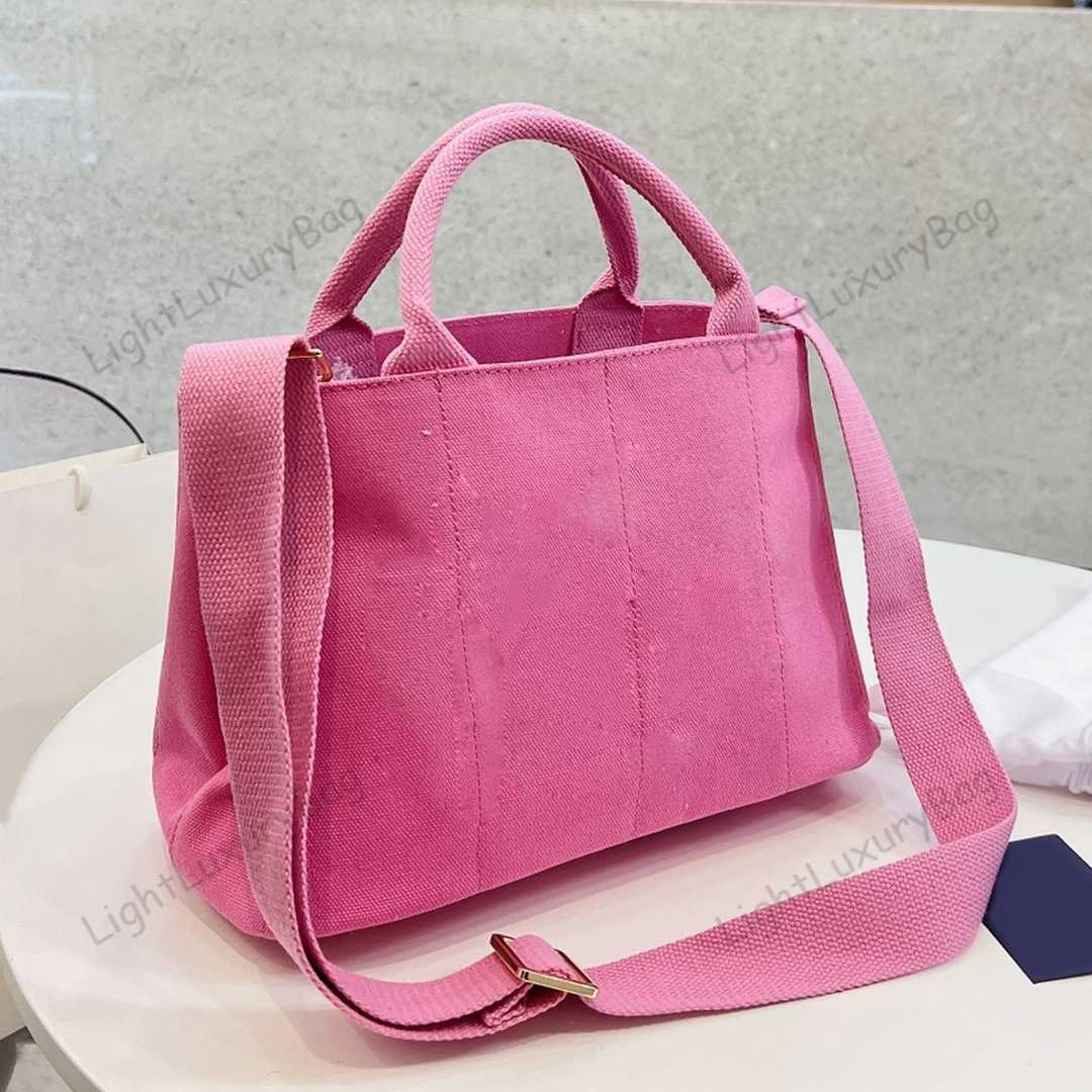 Shoulder CrossBody Bag 5A designer fashion handbags Wallets Canvas High capacity Women classic luxury cross body tote Female Purses 2201108, Pink
Shoulder CrossBody Bag 5A designer fashion handbags Wallets Canvas High capacity Women classic luxury cross body tote Female Purses 2201108, Pink