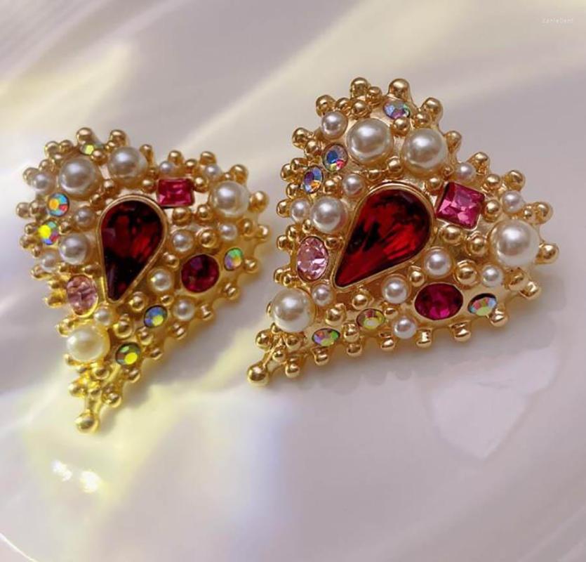 Stud Earrings Retro Court Vintage Love Middle Ancient Flash Diamond Pearl Water Drop For Women Gorgeous Heart Earring
Stud Earrings Retro Court Vintage Love Middle Ancient Flash Diamond Pearl Water Drop For Women Gorgeous Heart Earring