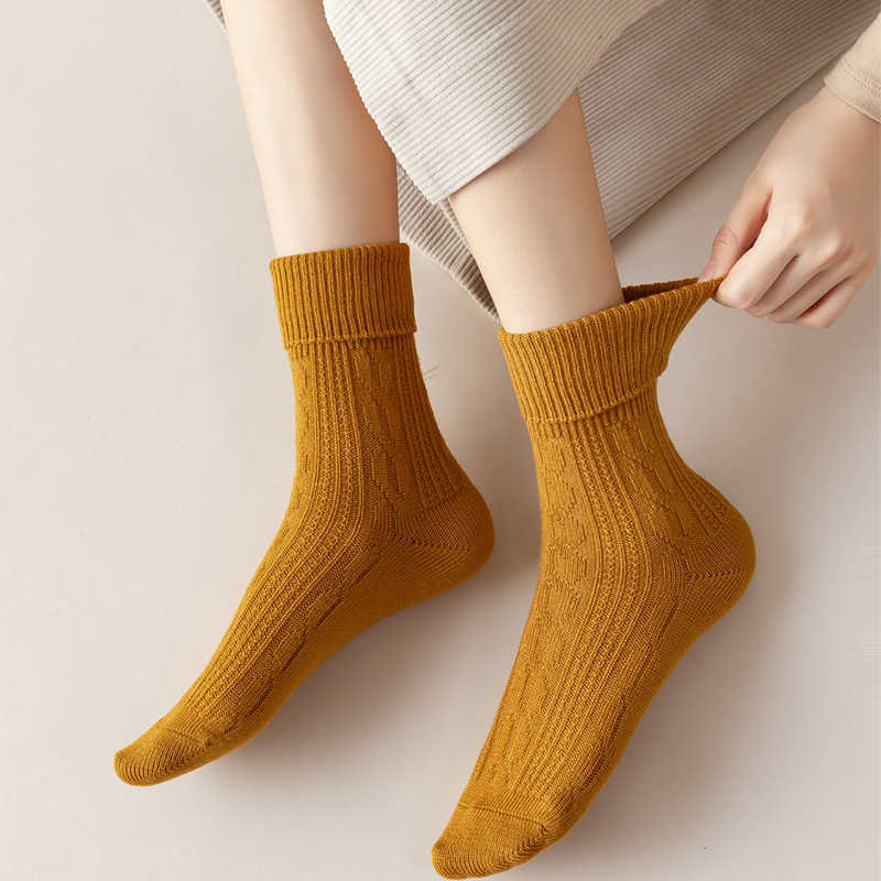 Socks Hosiery Women Socks 2022 New Autumn Winter 1 Pair New Fashion Striped Solid Color Long Socks For Girls High Quality Simplicity Casual T221102, Black
Socks Hosiery Women Socks 2022 New Autumn Winter 1 Pair New Fashion Striped Solid Color Long Socks For Girls High Quality Simplicity Casual T221102, Black