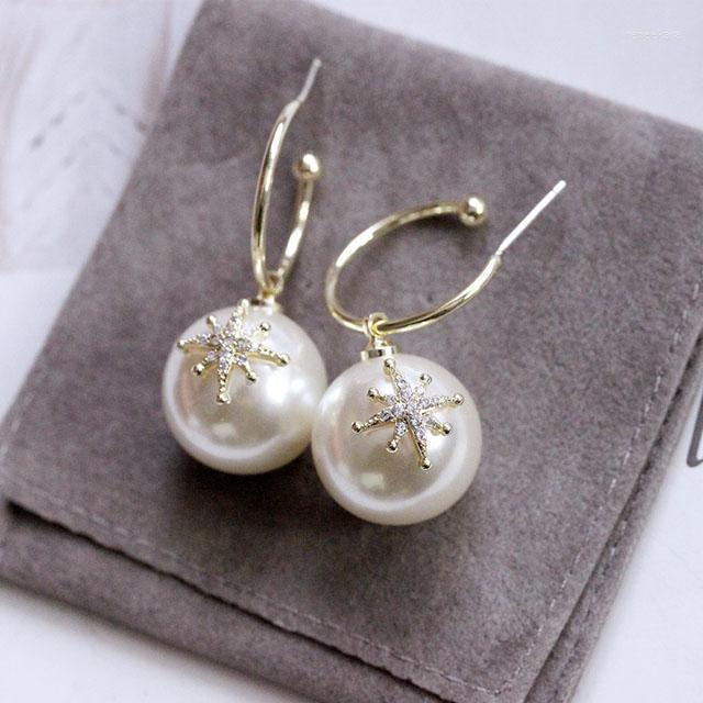 Dangle Earrings Lovely Fashion Gold Meteor Shape CZ Stone Stamp On The 15mm Big Simulated Pearl Drop Women Jewelry Office Lady Style
Dangle Earrings Lovely Fashion Gold Meteor Shape CZ Stone Stamp On The 15mm Big Simulated Pearl Drop Women Jewelry Office Lady Style