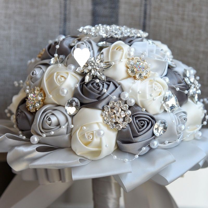 Classic Ivory Satin Artificial Wedding Flowers Bouquets Hand made Flower Rhinestone Bridesmaid Crystal Bride Bouquets de mariage