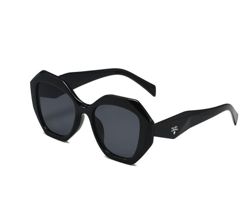 Fashion Designer Sunglasses Classic Eyeglasses Goggle Outdoor Beach Sun Glasses For Man Woman 7 Color Optional Triangular signature gafas para
Fashion Designer Sunglasses Classic Eyeglasses Goggle Outdoor Beach Sun Glasses For Man Woman 7 Color Optional Triangular signature gafas para