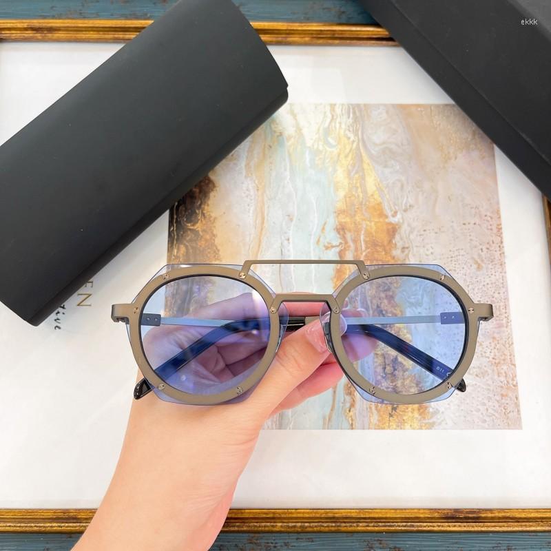 Sunglasses Oval H006 Metal Frame Cut Irregular Lenses Men And Women Fashion Trend Street Glasses 2022 Unisex
Sunglasses Oval H006 Metal Frame Cut Irregular Lenses Men And Women Fashion Trend Street Glasses 2022 Unisex