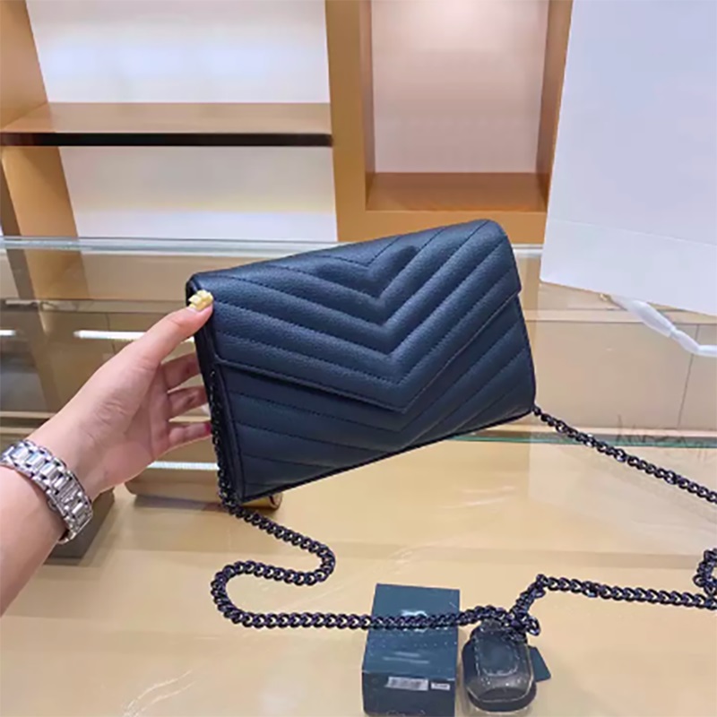 Designers Bags handbag card holder pouch Genuine leather chain messenger bag Luxury Purse crossbody shoulder fashion lady chains lady multi pochette wallets, Black
Designers Bags handbag card holder pouch Genuine leather chain messenger bag Luxury Purse crossbody shoulder fashion lady chains lady multi pochette wallets, Black