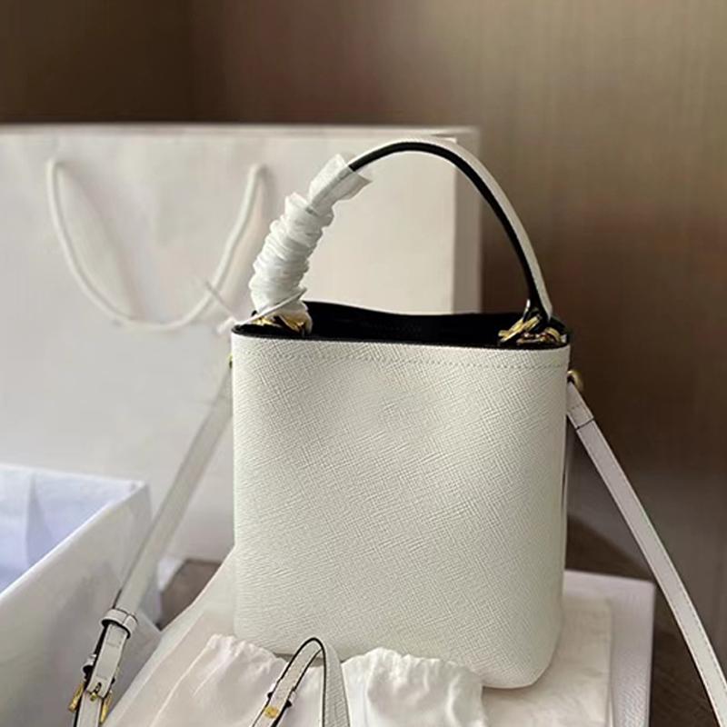 Brand luxury designer design Vintage bucket bag 2022 women's fashion retro style one shoulder crossbody bags handbag cleo bum bags, White
Brand luxury designer design Vintage bucket bag 2022 women's fashion retro style one shoulder crossbody bags handbag cleo bum bags, White