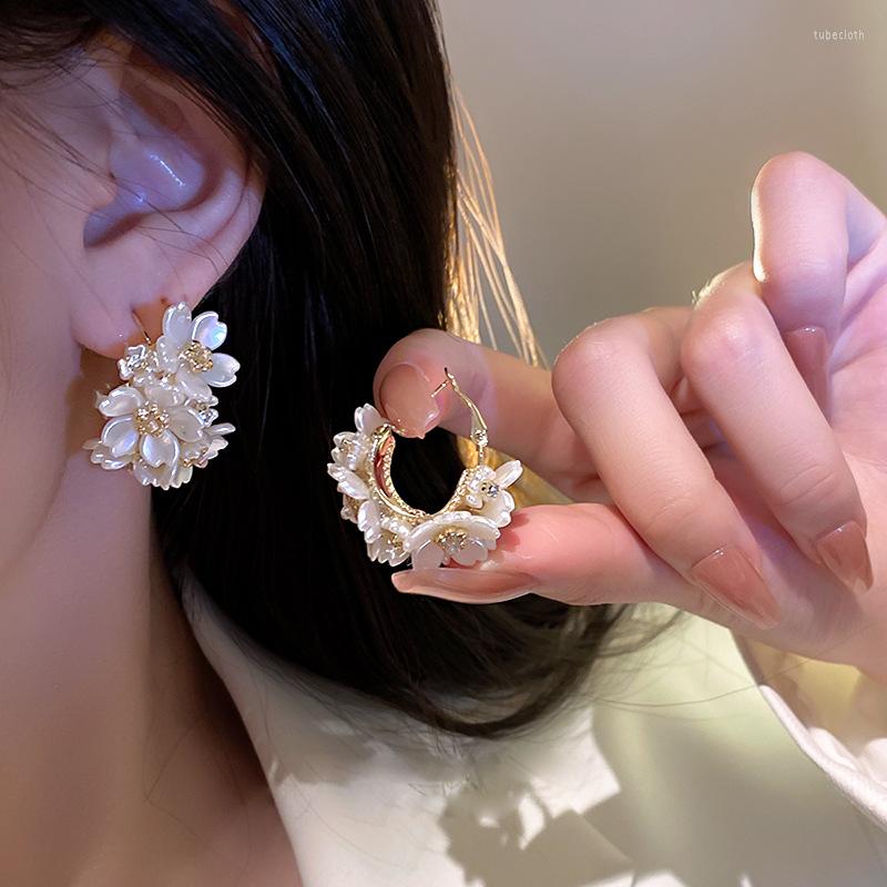 Dangle Earrings 2022 Korean Exquisite Flower Splicing For Woman Temperament Simple Fashion Versatile Jewelry
Dangle Earrings 2022 Korean Exquisite Flower Splicing For Woman Temperament Simple Fashion Versatile Jewelry
