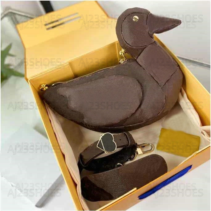 Nigo Duck Bag M45990 Crossbody Ducks Shape Messenger Gift Bag Love Heart Monograms Designer Leather Shoulder Bags Luxurys Brown Cross body Explosion Totes