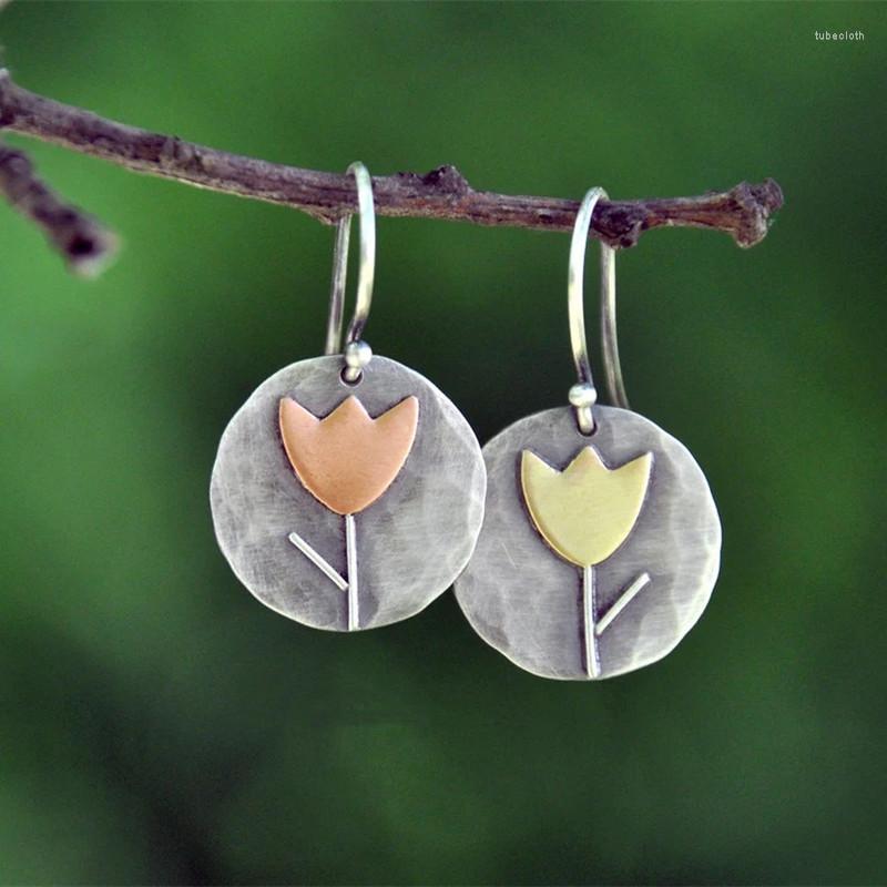 Dangle Earrings Vintage Round Metal Hand Carved Asymmetric Flower Boho Ladies Simple Plants Pattern Cute Flowers Pendant
Dangle Earrings Vintage Round Metal Hand Carved Asymmetric Flower Boho Ladies Simple Plants Pattern Cute Flowers Pendant