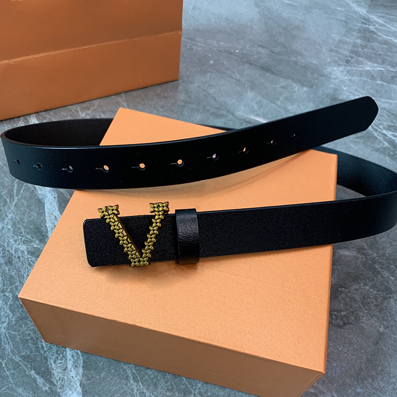 Fashion Mens Designer Belts For Women Man Casual Letter Smooth Buckle Luxury Belt Stylish Trend Belts Classic L Belt D22110902JX, Black
Fashion Mens Designer Belts For Women Man Casual Letter Smooth Buckle Luxury Belt Stylish Trend Belts Classic L Belt D22110902JX, Black