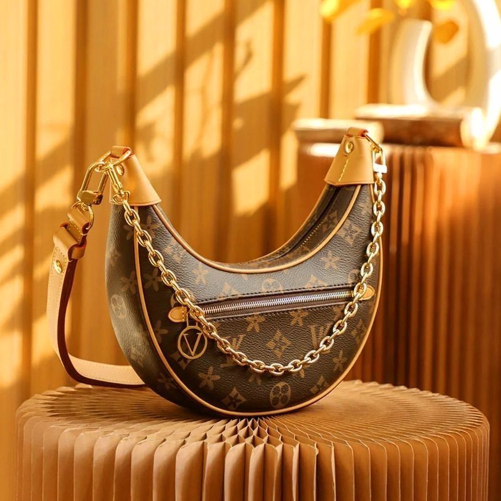 Louis Vuitton Lv Fashion Designer woman handbag shoulder bag moon purse clutch wallet phone holders ladies girls flower with chain, Brown flower
Louis Vuitton Lv Fashion Designer woman handbag shoulder bag moon purse clutch wallet phone holders ladies girls flower with chain, Brown flower