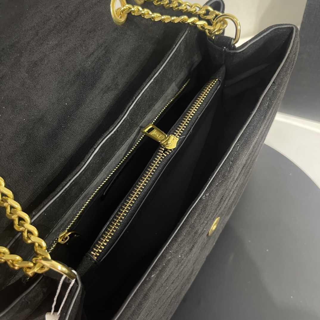 Classic Bags Shape Flaps Chain Bag Luxury Designers Lady LOU LOU Handbags Women Shoulder handbag Clutch Tote Messenger Evening Shopping Purse, Black
Classic Bags Shape Flaps Chain Bag Luxury Designers Lady LOU LOU Handbags Women Shoulder handbag Clutch Tote Messenger Evening Shopping Purse, Black