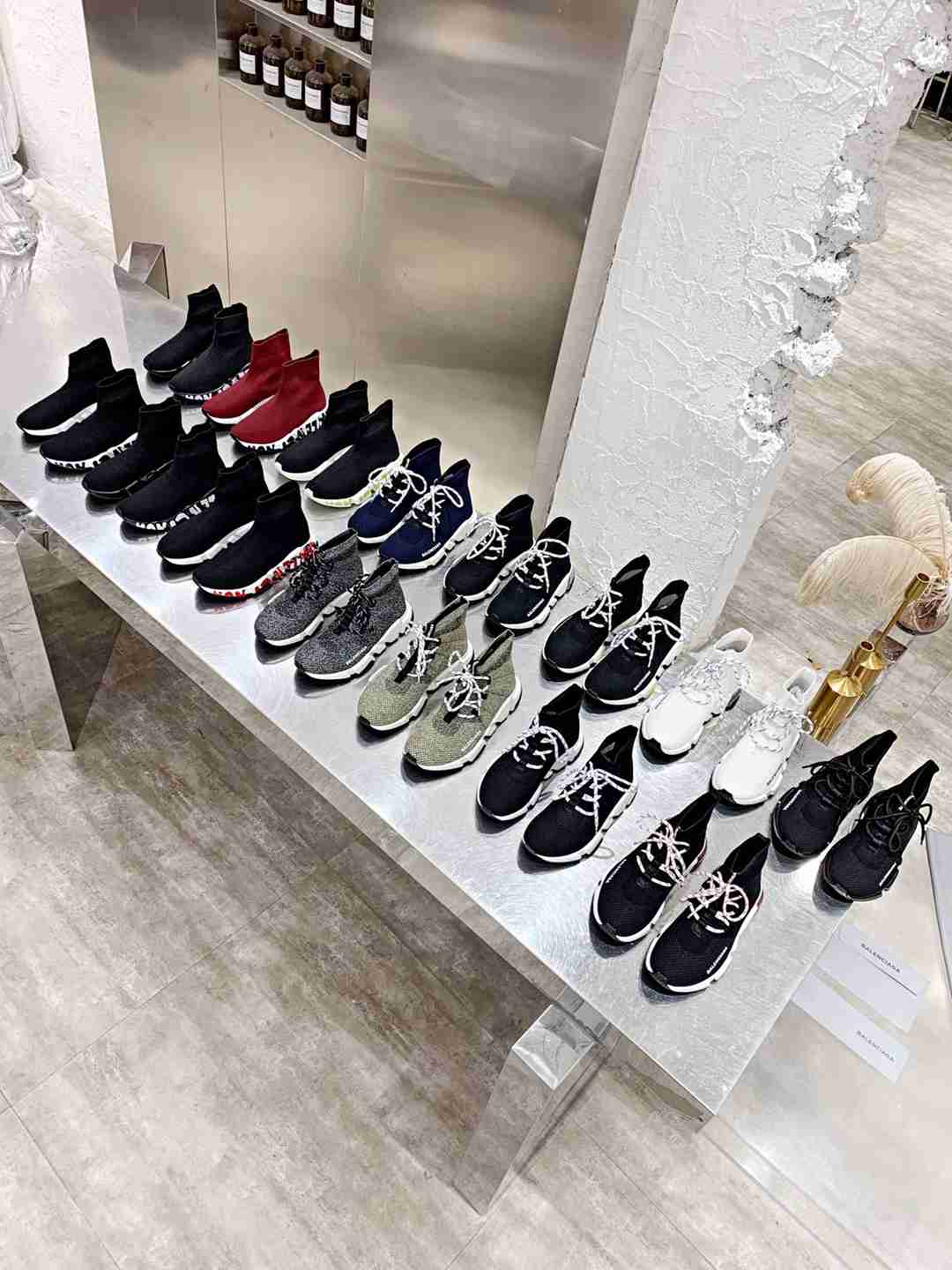 Fashion Men Women Socks and Boots Couples Lace up Casual Shoes Platform Coach Top Designer Fashion Knitting Hobbies Running Speed Outdoor Belt Box 35-45, 18
Fashion Men Women Socks and Boots Couples Lace up Casual Shoes Platform Coach Top Designer Fashion Knitting Hobbies Running Speed Outdoor Belt Box 35-45, 18
