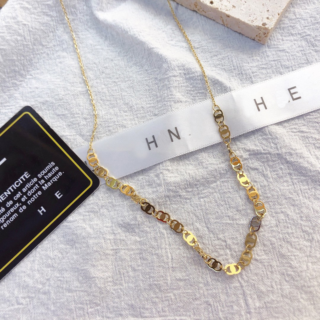 Premium Luxury Necklaces Fashion Jewelry Pendant Charming Female Accessories 18k Gold-plated Exquisite Gifts for Women Design Lovers Family Friends
Premium Luxury Necklaces Fashion Jewelry Pendant Charming Female Accessories 18k Gold-plated Exquisite Gifts for Women Design Lovers Family Friends