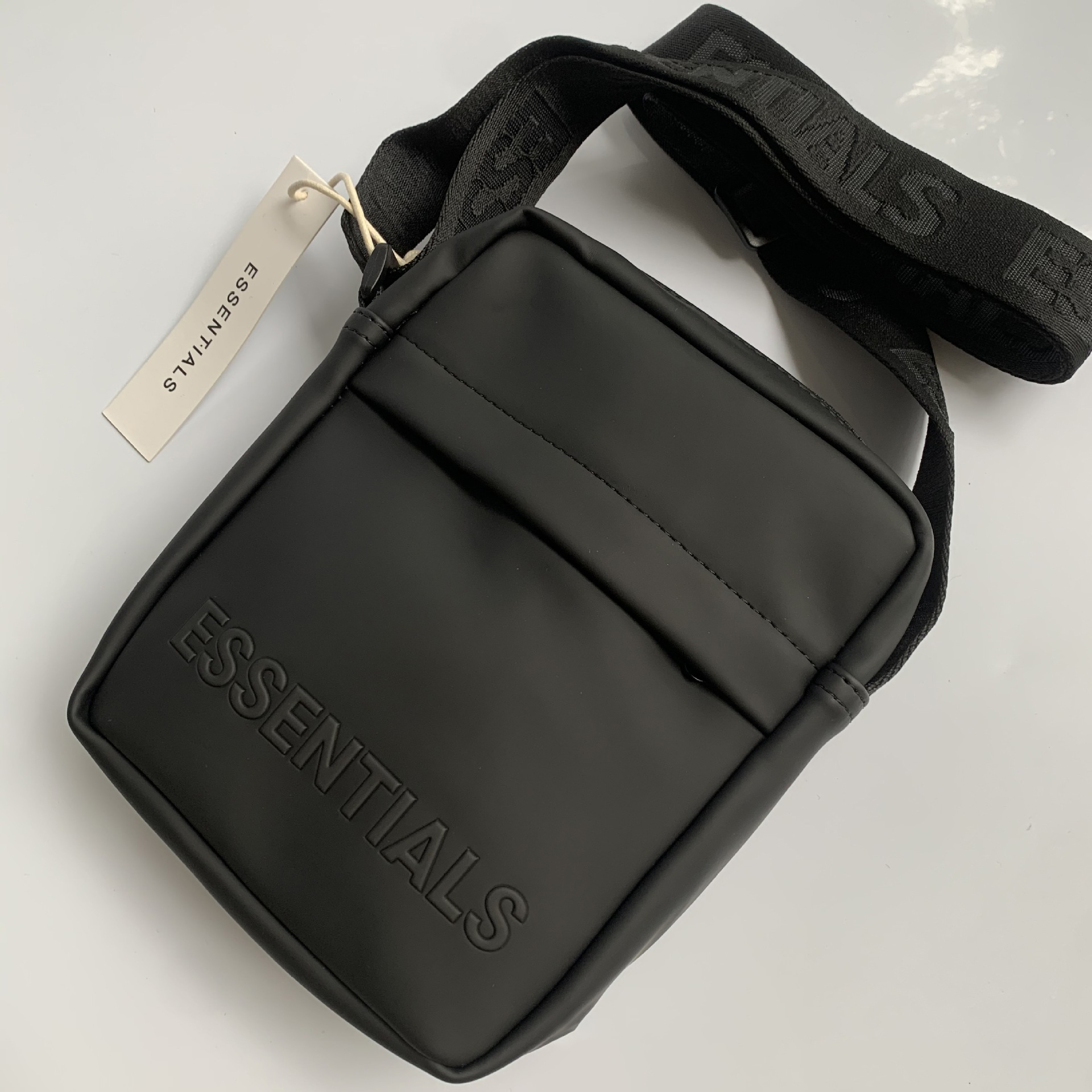 4 style men's crossbody bag ESSENTIALS Fanny pack Sports Outdoor Sling Everywhere Fear Shoulder Bag of Designer Fitness Supplies with brand God
4 style men's crossbody bag ESSENTIALS Fanny pack Sports Outdoor Sling Everywhere Fear Shoulder Bag of Designer Fitness Supplies with brand God