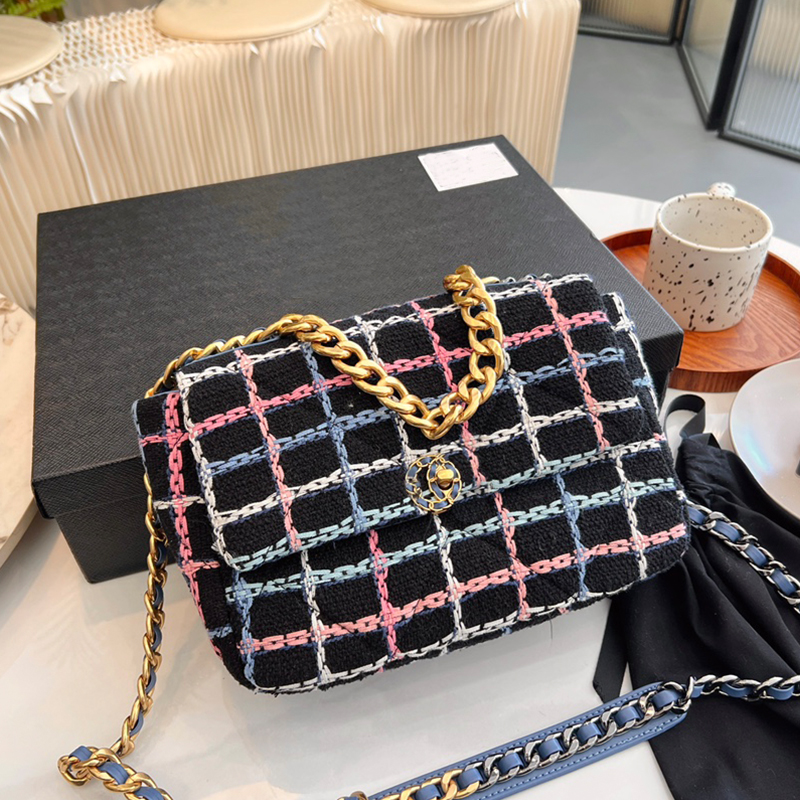 Tweed Evening bag designer Purse Chain Shoulder bag Women Pink CC Crossbody bag Tote Bags luxury Classic 19 Flap Handbag Metal Houndstooth Quilted Diamond Wallet, The box
Tweed Evening bag designer Purse Chain Shoulder bag Women Pink CC Crossbody bag Tote Bags luxury Classic 19 Flap Handbag Metal Houndstooth Quilted Diamond Wallet, The box
