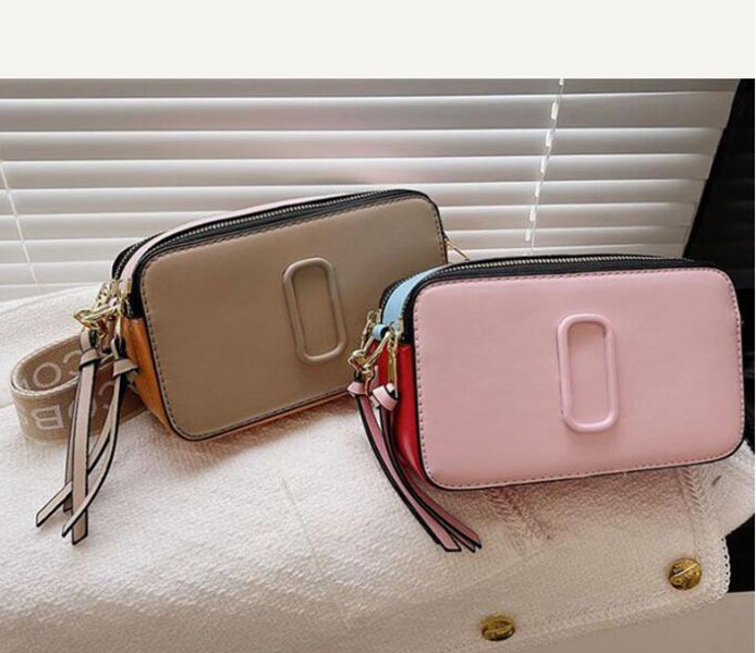 Designer Womens Shoulder Bag Letter pink green black Color Contrast Camera Bags Versatile Messenger Bags 20-12-8cm M0012
Designer Womens Shoulder Bag Letter pink green black Color Contrast Camera Bags Versatile Messenger Bags 20-12-8cm M0012