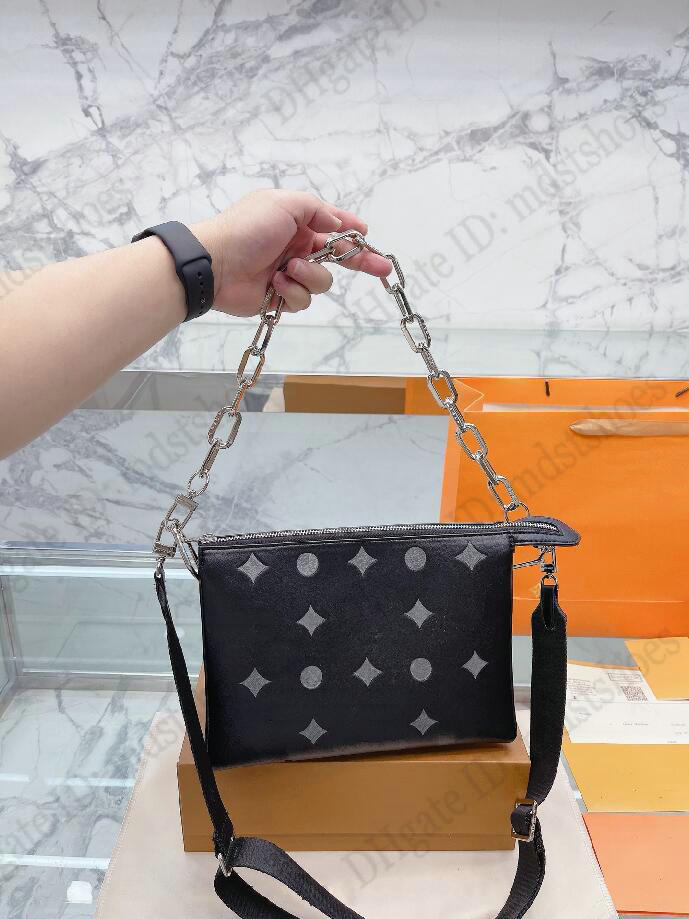 Cruise 2023 Coussin BB Chain Bag Black White Look Monograms Leather With Removable Wide Jacquard Strap Designers Cross Body M21661
Cruise 2023 Coussin BB Chain Bag Black White Look Monograms Leather With Removable Wide Jacquard Strap Designers Cross Body M21661