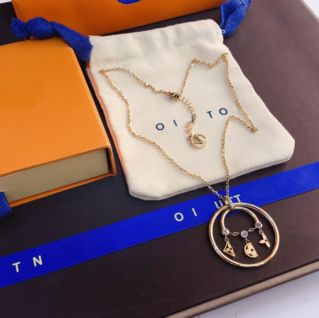 Fashion Style Design Necklaces Delicate Charm Pendant Necklace Popular Designer Jewelry Accessories Luxury Brand Selected Womens Gift Party Travel
Fashion Style Design Necklaces Delicate Charm Pendant Necklace Popular Designer Jewelry Accessories Luxury Brand Selected Womens Gift Party Travel