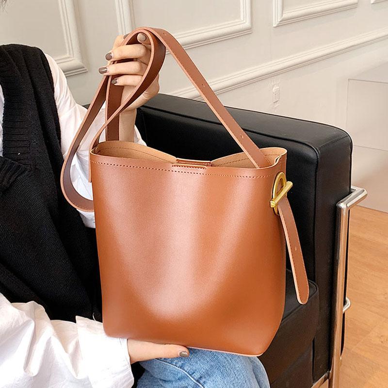 Shoulder Bags Brand HBP Capacity Bucket Handbag Women PU Leather Wide Strap Design Ladies Crossbody Shopping Bag Female, Black
Shoulder Bags Brand HBP Capacity Bucket Handbag Women PU Leather Wide Strap Design Ladies Crossbody Shopping Bag Female, Black