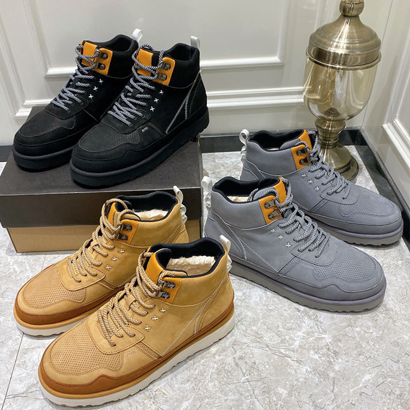 Men's designer boots fashion Leather Warm shoes Martin booties new style winter non-slip Outdoor ankle boots with original box SIZE 38-45
Men's designer boots fashion Leather Warm shoes Martin booties new style winter non-slip Outdoor ankle boots with original box SIZE 38-45