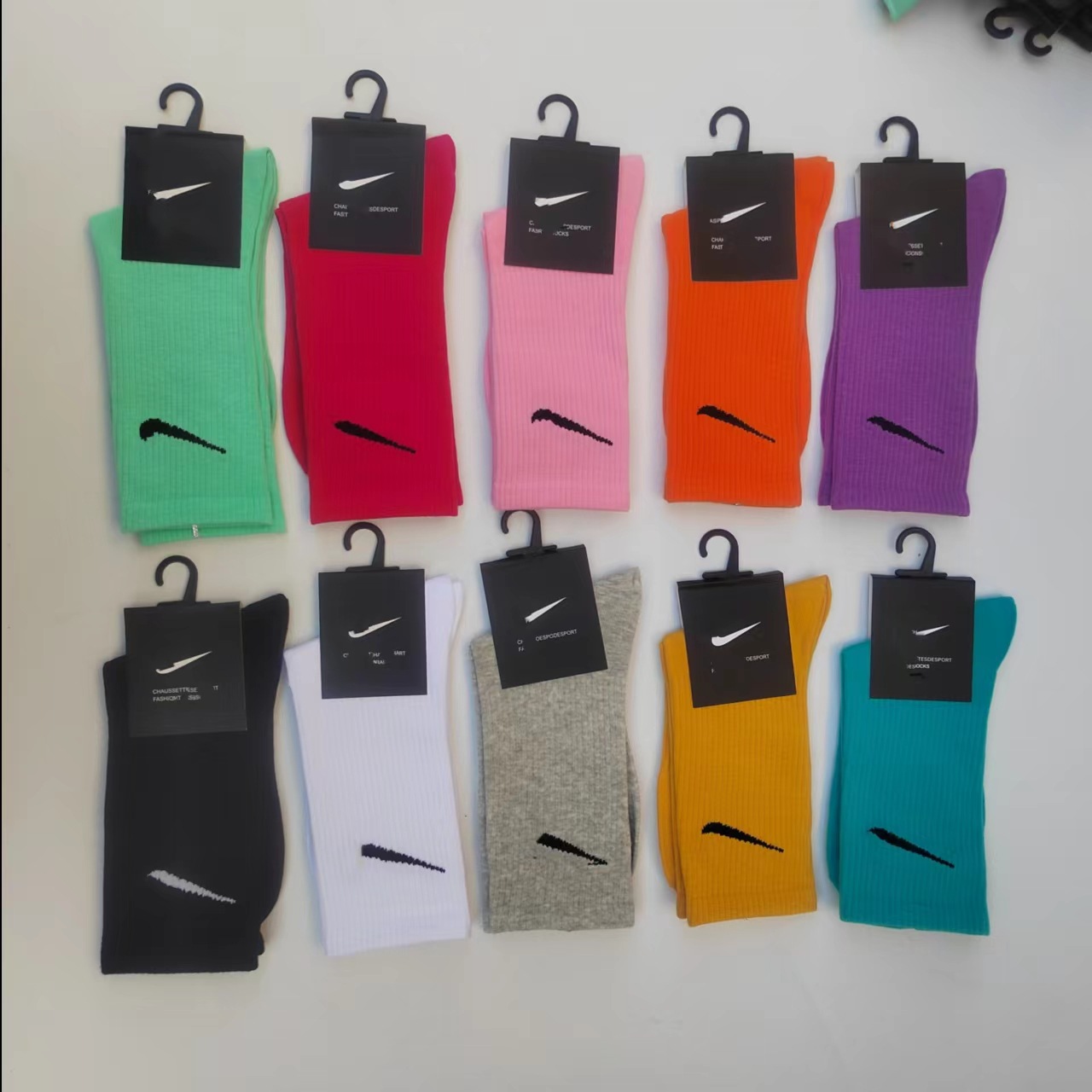 Men's Sports Socks Candy-colored Cotton Four Seasons Matching Long Basketball Sock, Middle
Men's Sports Socks Candy-colored Cotton Four Seasons Matching Long Basketball Sock, Middle