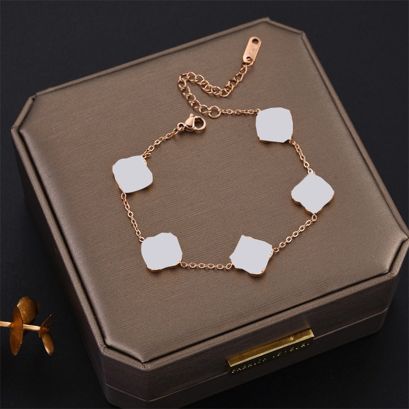 Designer Bracelets four leaf clover south american bracelets luxury charm Titanium Stainless Steel chain for women girls charms ch7963231
Designer Bracelets four leaf clover south american bracelets luxury charm Titanium Stainless Steel chain for women girls charms ch7963231