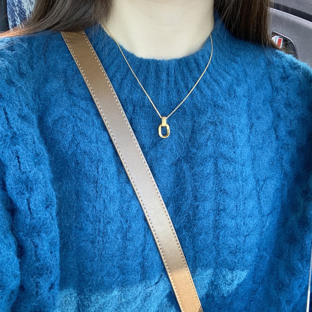 Fashion Exquisite Design Necklace Designer Jewelry Necklace Popular International Brand 18k Gold-plated Stainless Steel Accessories Senior Couple Gift
Fashion Exquisite Design Necklace Designer Jewelry Necklace Popular International Brand 18k Gold-plated Stainless Steel Accessories Senior Couple Gift